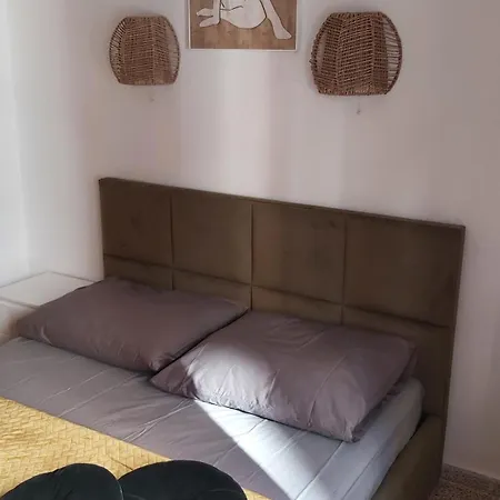 Cafe Del Mar Apartment *